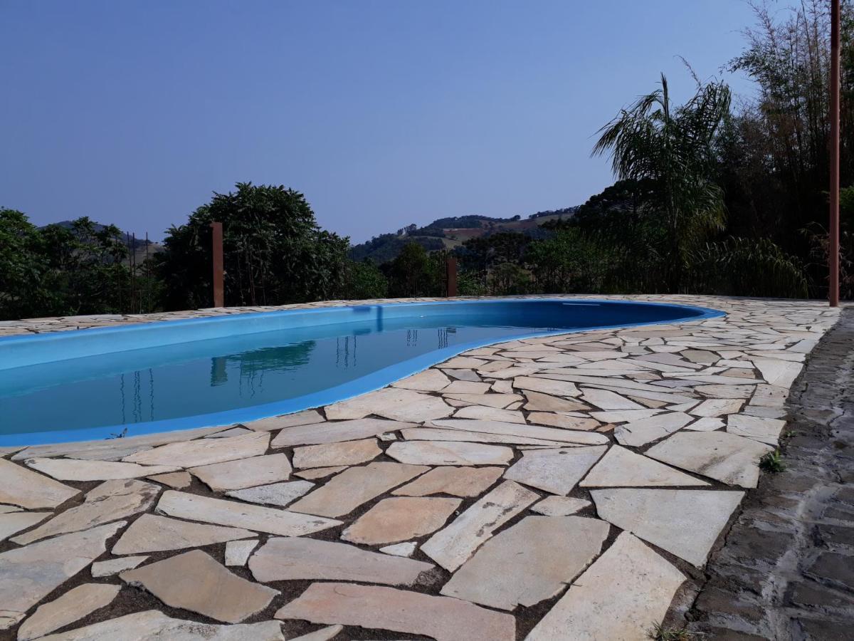 Sitio Lirio Do Vale- Munhoz, Mg Villa Luaran gambar